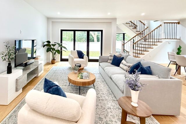 811 Heath Street, Brookline, MA 02467