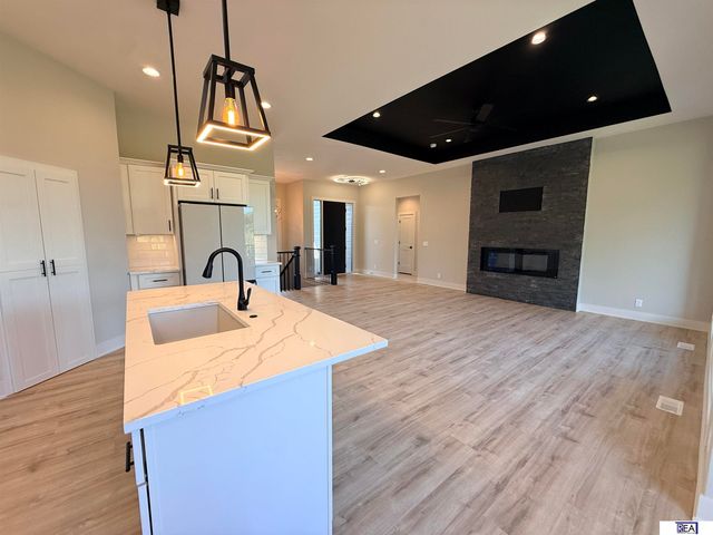 12511 S 87 Avenue, Papillion, NE 68046