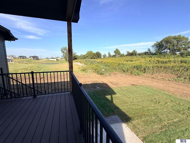 12511 S 87 Avenue, Papillion, NE 68046