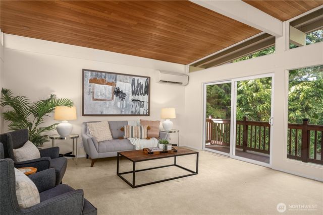 8416 SE 36th Street, Mercer Island, WA 98040