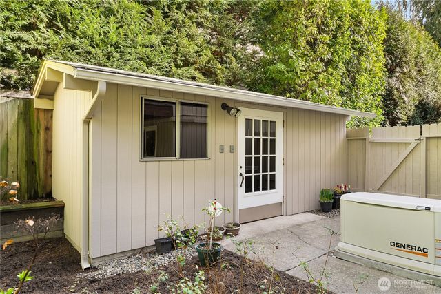 8416 SE 36th Street, Mercer Island, WA 98040