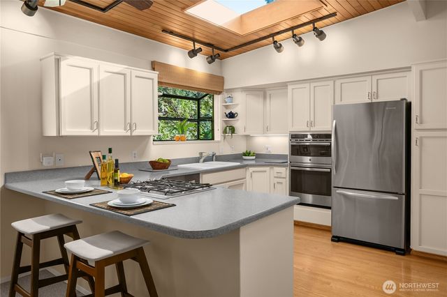 8416 SE 36th Street, Mercer Island, WA 98040