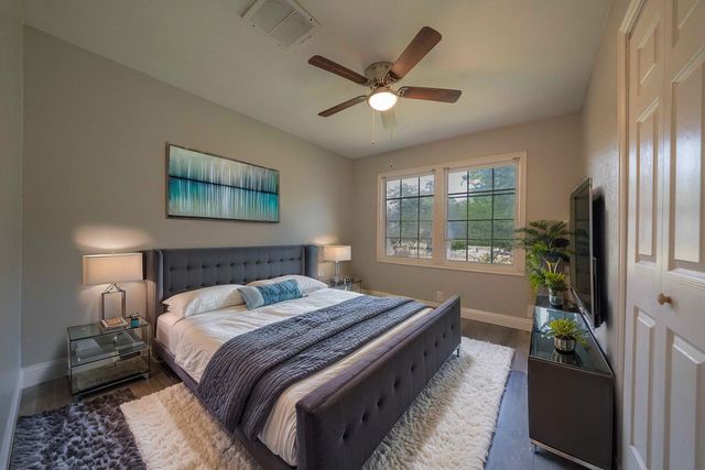 1209 E Lovers Lane, Arlington, TX 76010