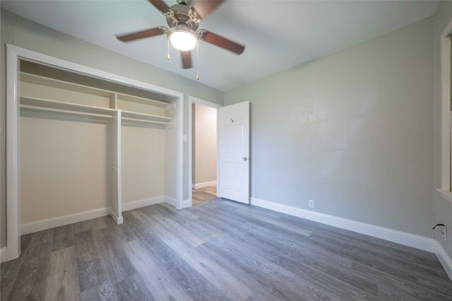 1209 E Lovers Lane, Arlington, TX 76010