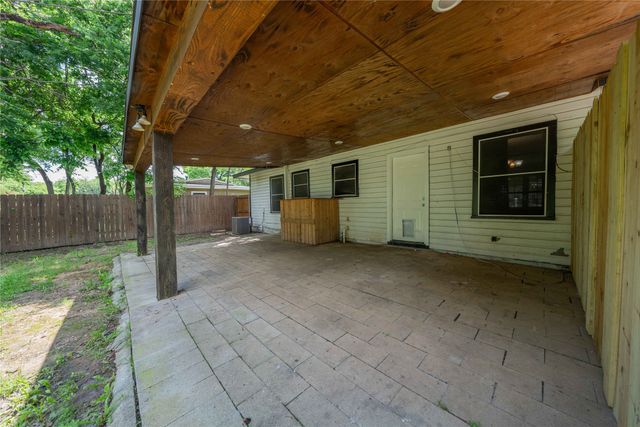 1209 E Lovers Lane, Arlington, TX 76010