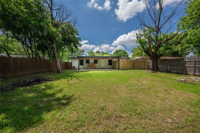 1209 E Lovers Lane, Arlington, TX 76010