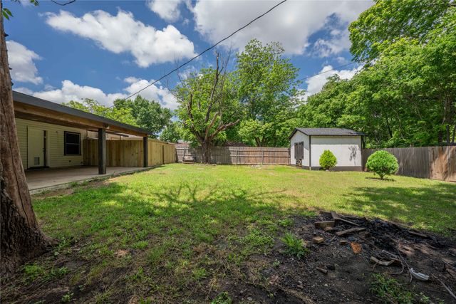 1209 E Lovers Lane, Arlington, TX 76010