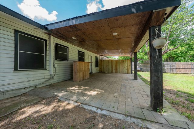 1209 E Lovers Lane, Arlington, TX 76010