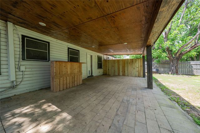 1209 E Lovers Lane, Arlington, TX 76010