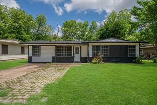 1209 E Lovers Lane, Arlington, TX 76010