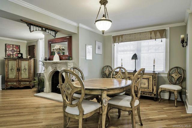 126 Cove Road, Oyster Bay Cove, NY 11771