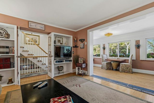 126 Cove Road, Oyster Bay Cove, NY 11771