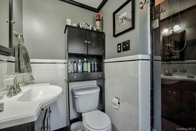 126 Cove Road, Oyster Bay Cove, NY 11771