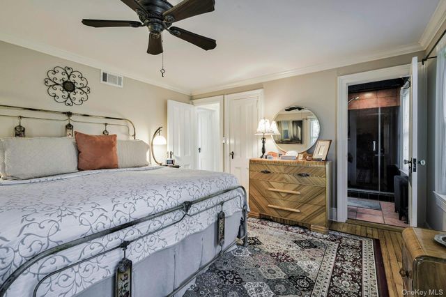 126 Cove Road, Oyster Bay Cove, NY 11771