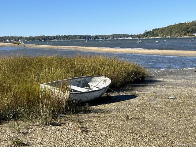 126 Cove Road, Oyster Bay Cove, NY 11771