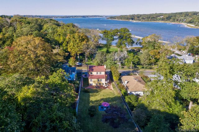 126 Cove Road, Oyster Bay Cove, NY 11771