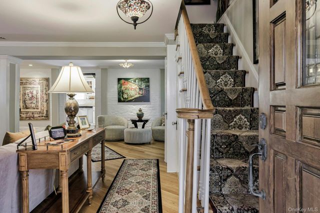 126 Cove Road, Oyster Bay Cove, NY 11771