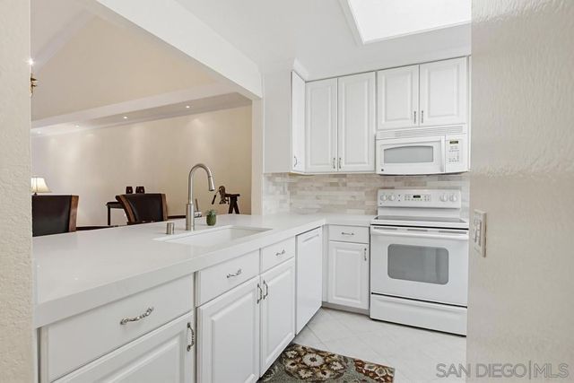 29549 Circle R Greens Dr., Escondido, CA 92026