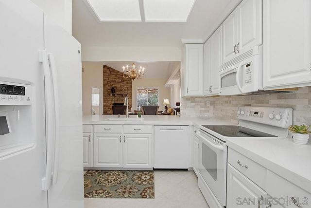 29549 Circle R Greens Dr., Escondido, CA 92026