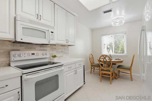 29549 Circle R Greens Dr., Escondido, CA 92026