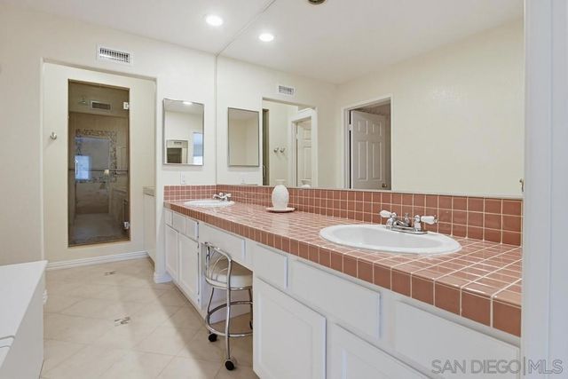 29549 Circle R Greens Dr., Escondido, CA 92026