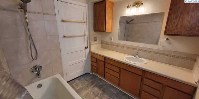 1509 Kimball, Richland, WA 99354