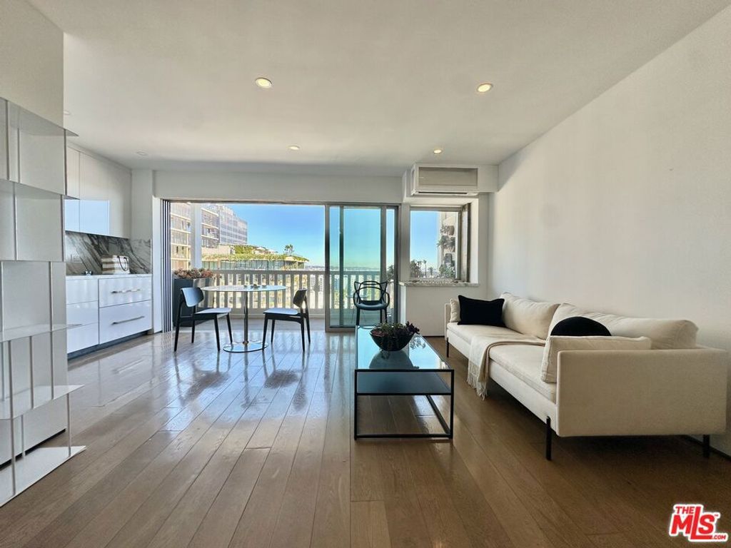 999 N Doheny Drive 1005, West Hollywood, CA 90069