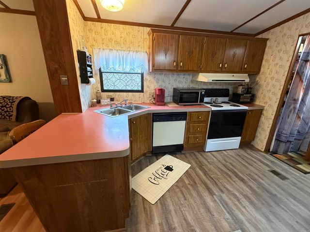 42 Lake Forest Estate Road, Tumbling Shoals, AR 72581