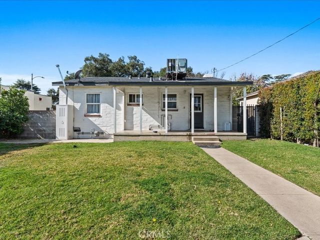1018 N San Gabriel Avenue, Azusa, CA 91702