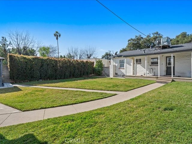 1018 N San Gabriel Avenue, Azusa, CA 91702