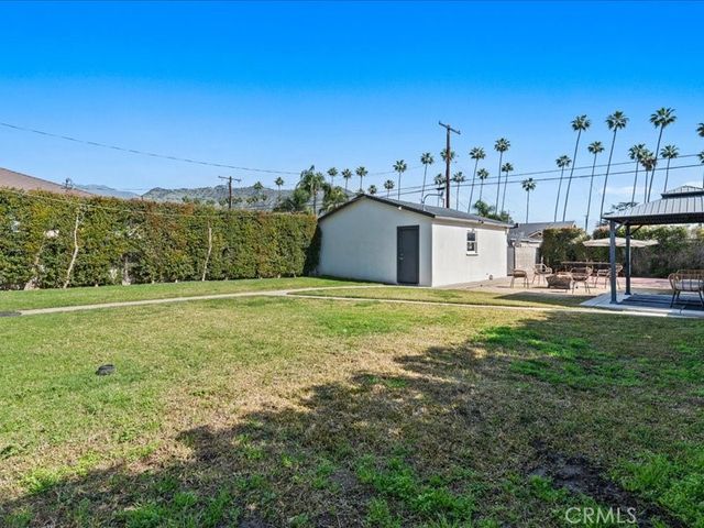 1018 N San Gabriel Avenue, Azusa, CA 91702