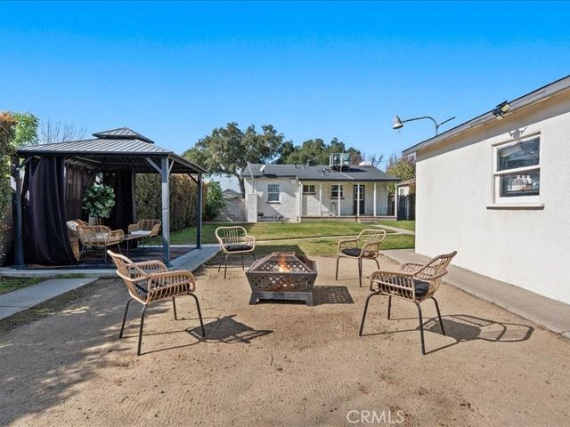 1018 N San Gabriel Avenue, Azusa, CA 91702