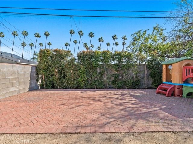 1018 N San Gabriel Avenue, Azusa, CA 91702