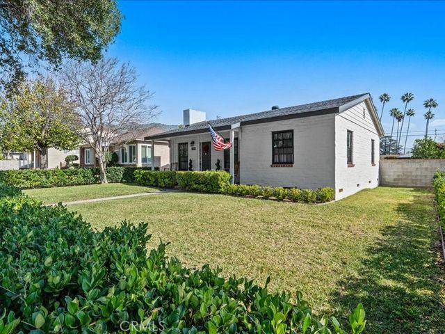 1018 N San Gabriel Avenue, Azusa, CA 91702