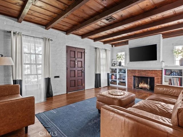 1018 N San Gabriel Avenue, Azusa, CA 91702