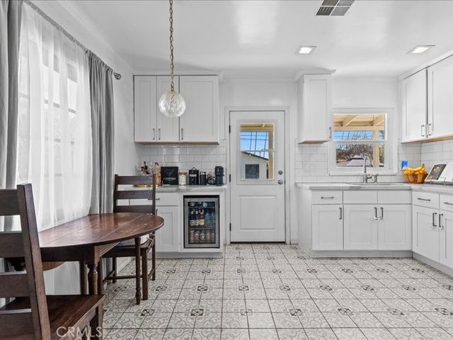 1018 N San Gabriel Avenue, Azusa, CA 91702