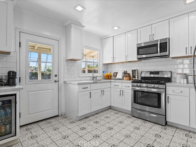 1018 N San Gabriel Avenue, Azusa, CA 91702