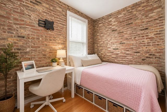 28-30 Cooper St 1, Boston, MA 02113