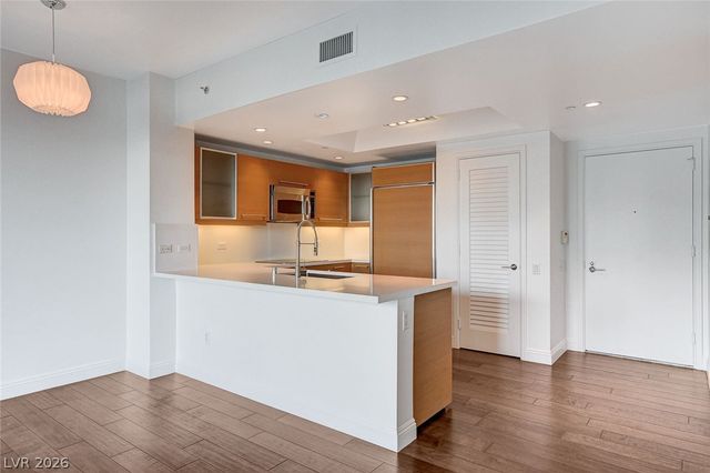 222 Karen Avenue 2705, Las Vegas, NV 89109