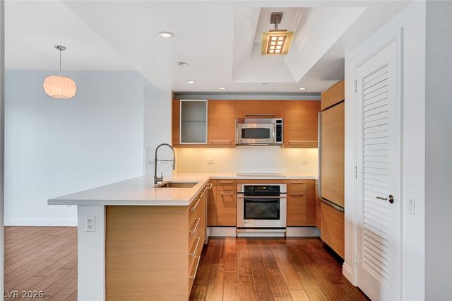 222 Karen Avenue 2705, Las Vegas, NV 89109