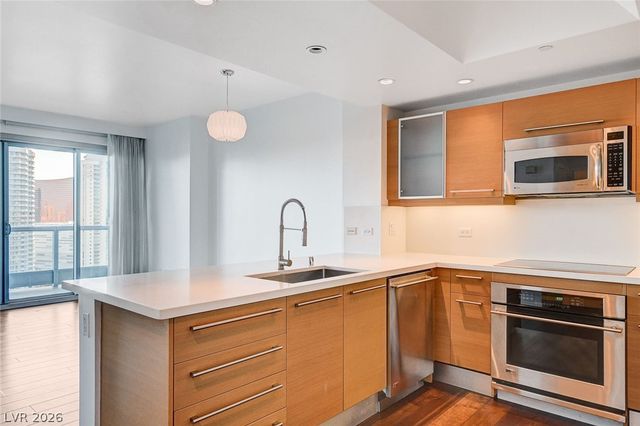 222 Karen Avenue 2705, Las Vegas, NV 89109