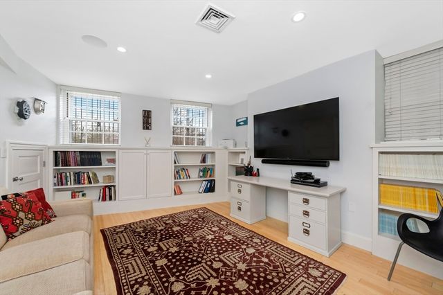 20 David G Mugar Way, Boston, MA 02114