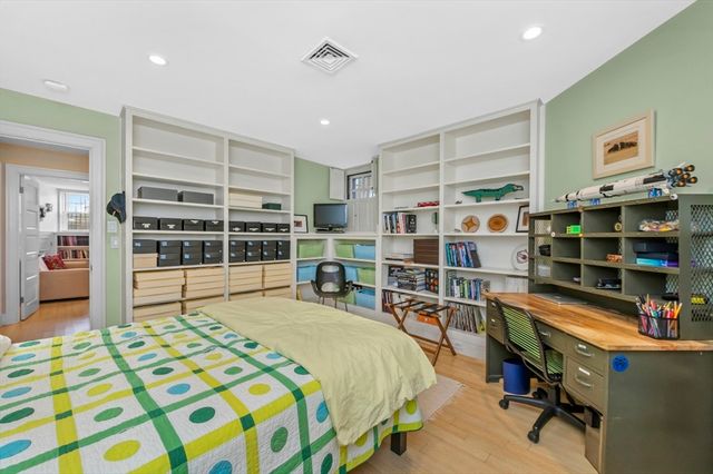 20 David G Mugar Way, Boston, MA 02114