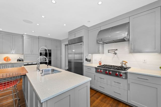 20 David G Mugar Way, Boston, MA 02114