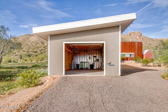 5561 N GOLD Drive, Apache Junction, AZ 85120