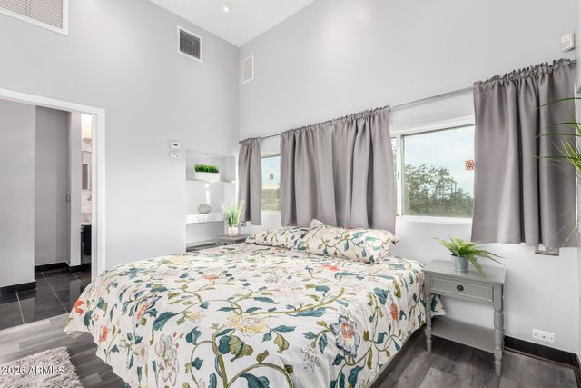 5561 N GOLD Drive, Apache Junction, AZ 85120