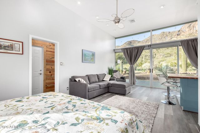 5561 N GOLD Drive, Apache Junction, AZ 85120