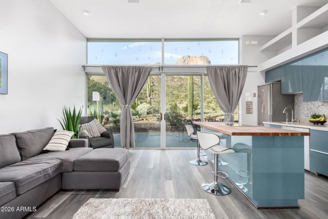 5561 N GOLD Drive, Apache Junction, AZ 85120