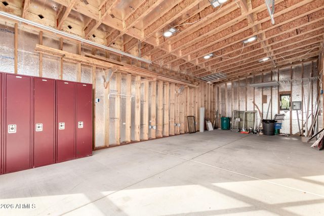 5561 N GOLD Drive, Apache Junction, AZ 85120