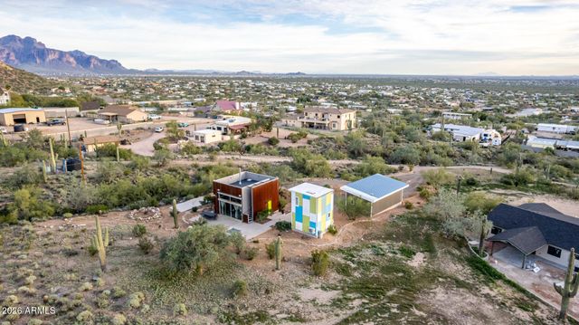 5561 N GOLD Drive, Apache Junction, AZ 85120